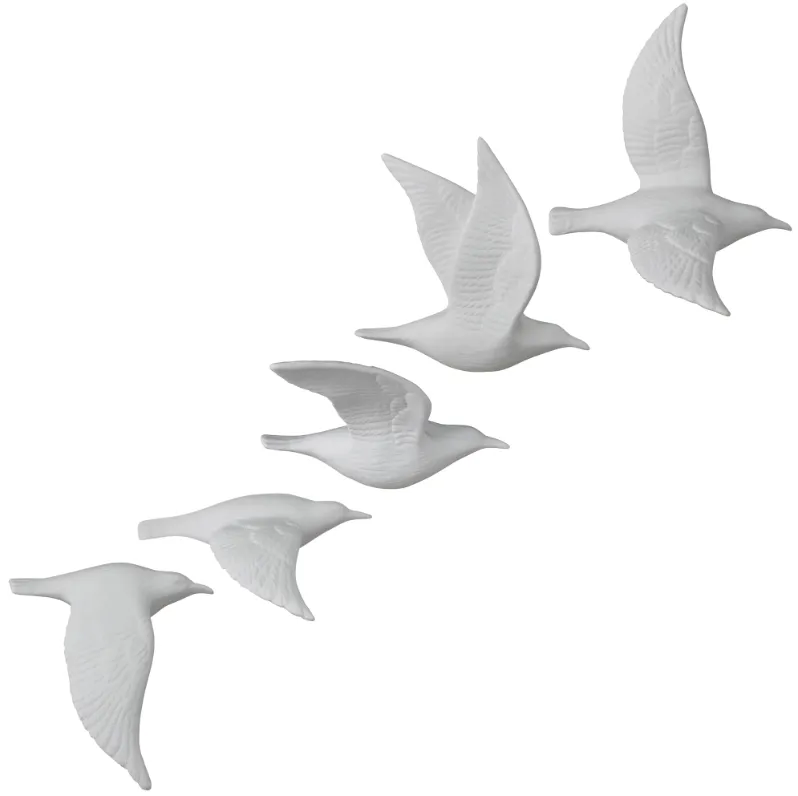 Flying Gulls