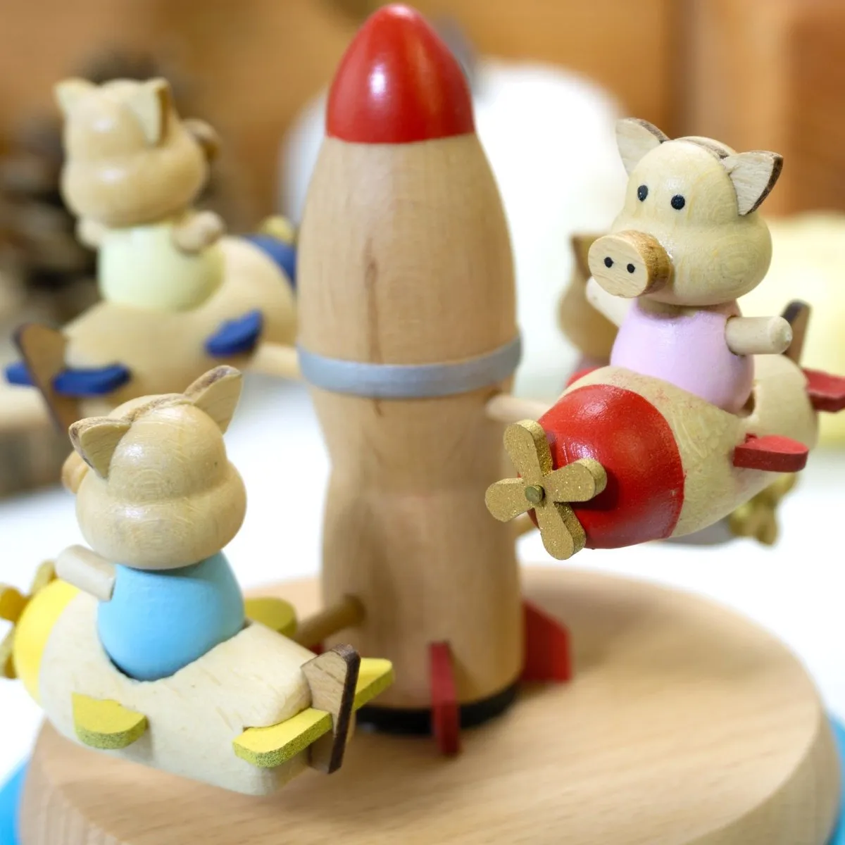 Flying Pigs Airplane Carousel (Melody: Castle in the Sky)