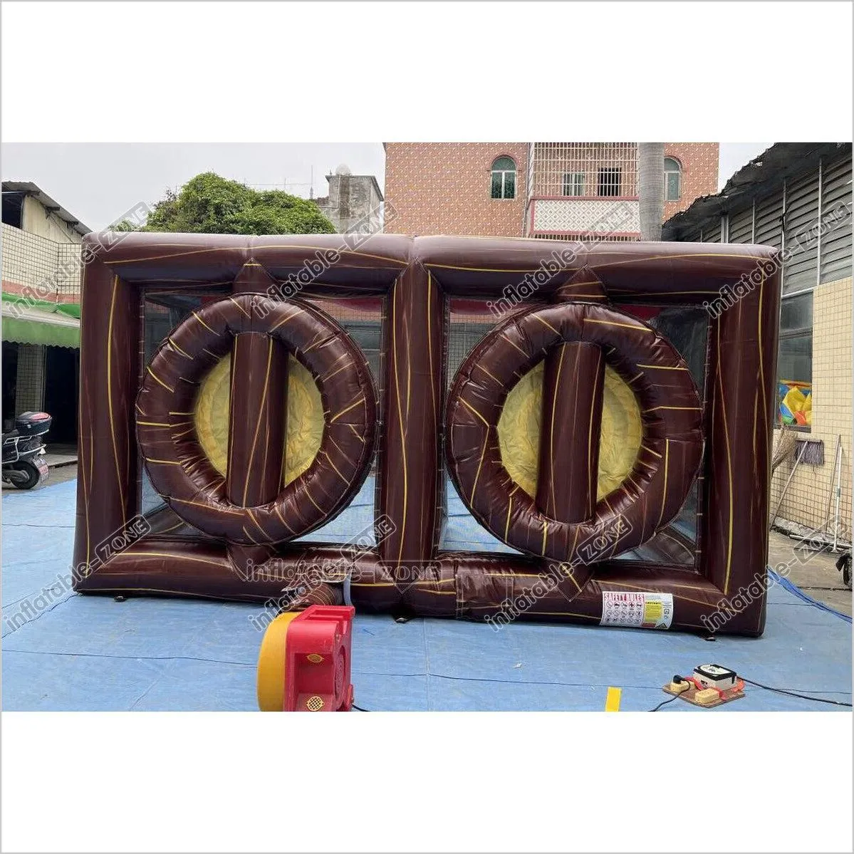 Fun Play Equipment Inflatable Axe Throwing Inflatable Sports Games For Kids And Adults