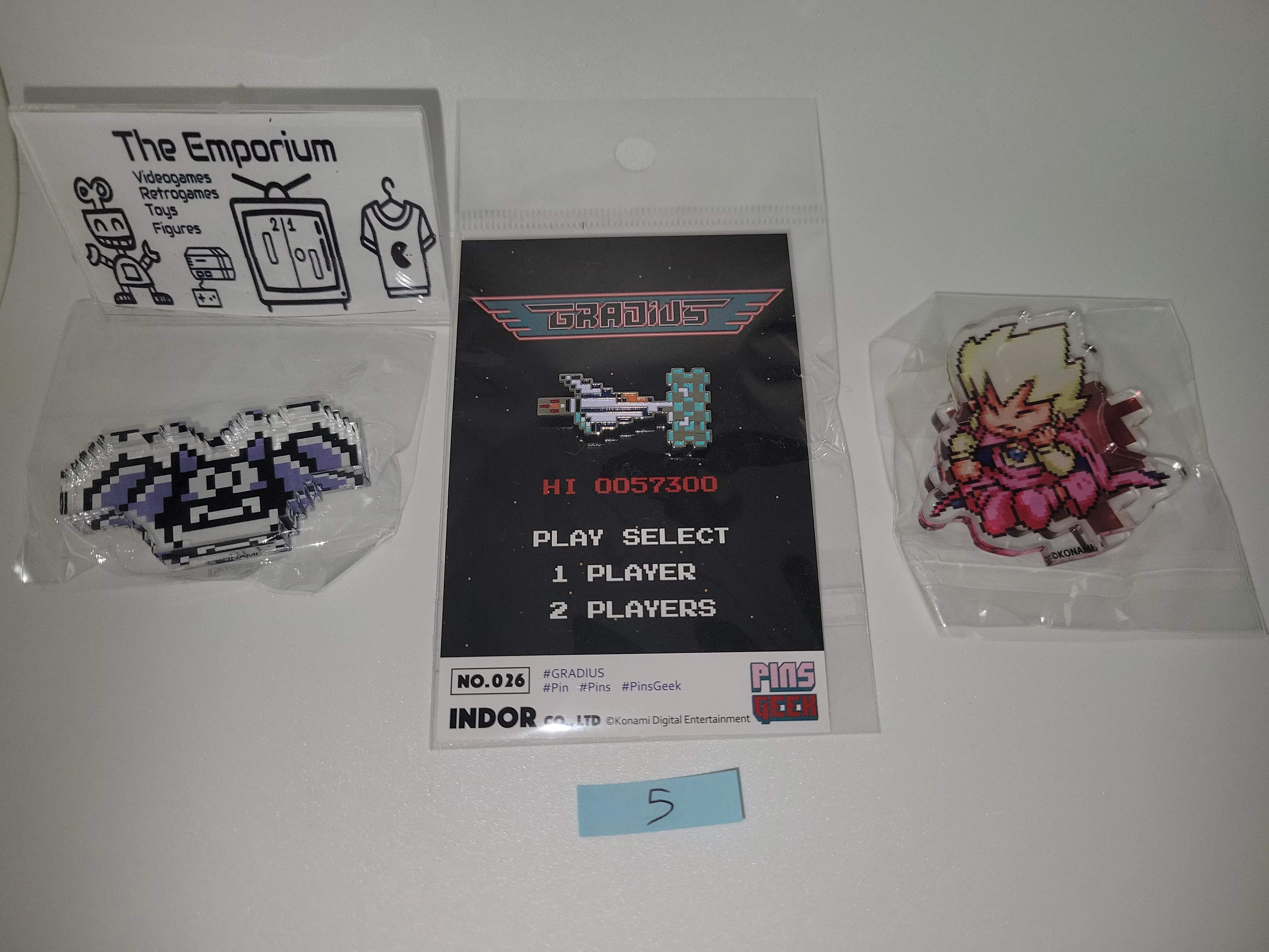 lee - Konami Pop Up store limited gachapons - toy action figure gadgets