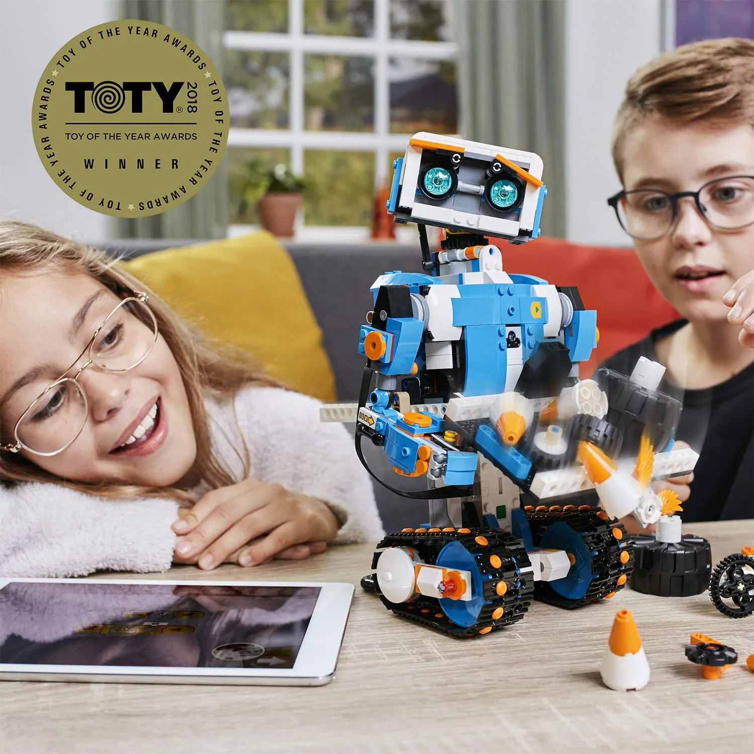 LEGO 17101 Boost Creative Toolbox Robotics Kit, 5 in 1 App Controlled Building Model with Programmable Interactive Robot Toy and Bluetooth Hub, Coding Kits for Kids