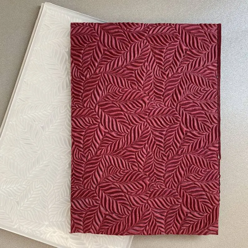 Poppy Crafts 3D Embossing Folder #25 - Crowded Ferns