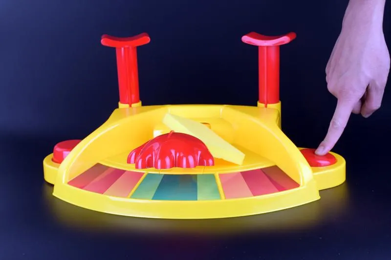Shoppy Running Man Pie Face Showdown Game