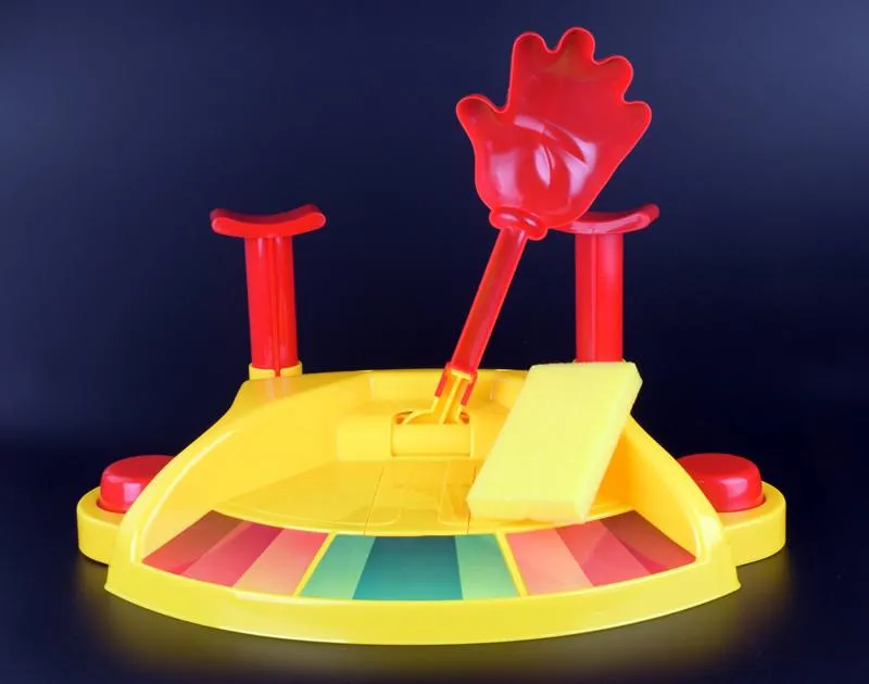 Shoppy Running Man Pie Face Showdown Game